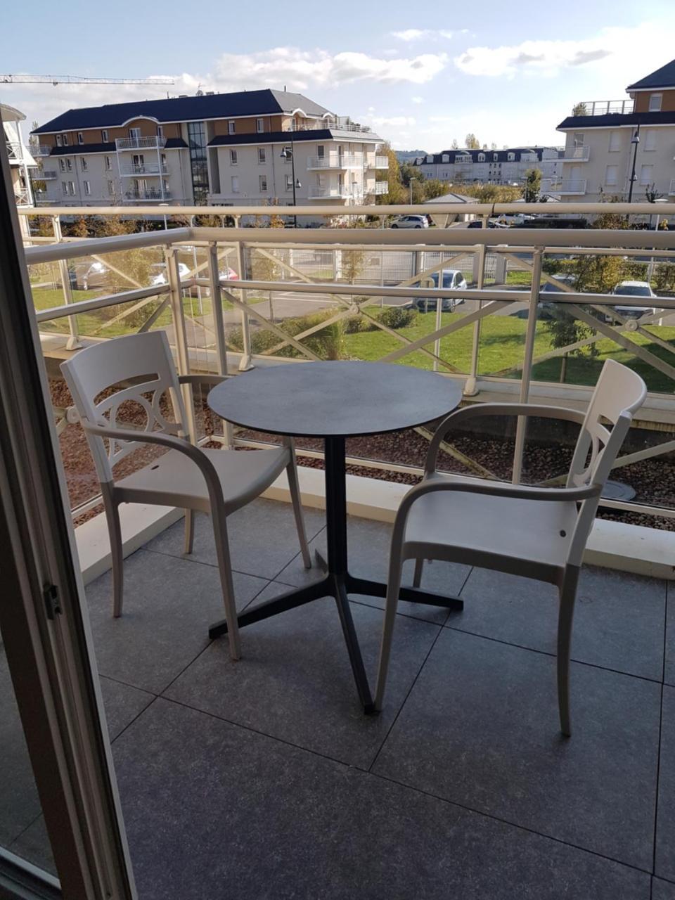 Domitys Le Carrousel Aparthotel Cabourg Kültér fotó